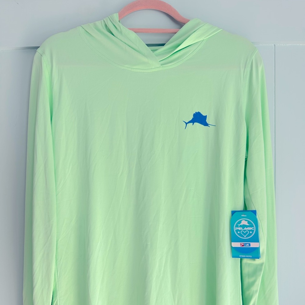NWT Pelagic SPF shirt size L